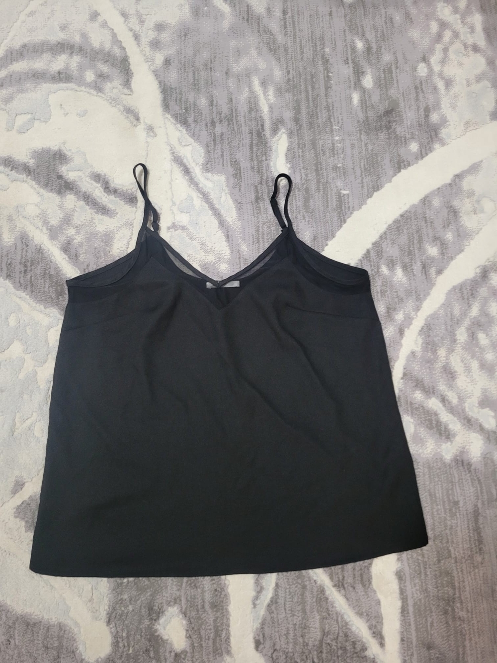 Cupshe Black V-Neck Spaghetti Strap Cami Size L